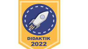 Das Logo der MINTRakete: Gelber Hintergrund mit Blauem Kreis, darin eine Rakete. Darunter Text in blau: DIDAKTIK 2022
